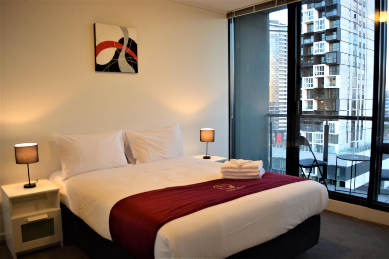 Royal Stays Apartments - Whiteman St Melbourne Bagian luar foto